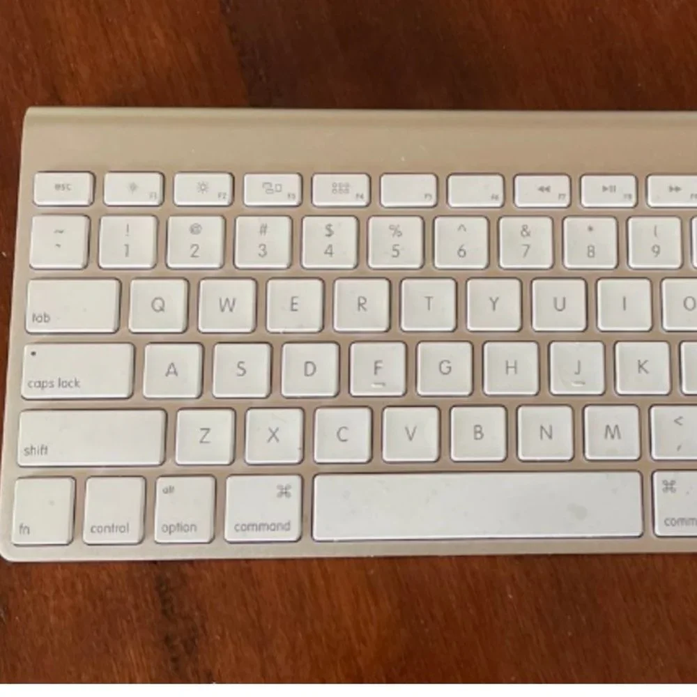 Apple excellent macbook